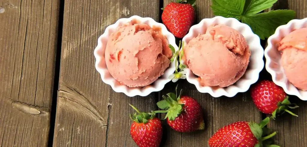 strawberry ice cream