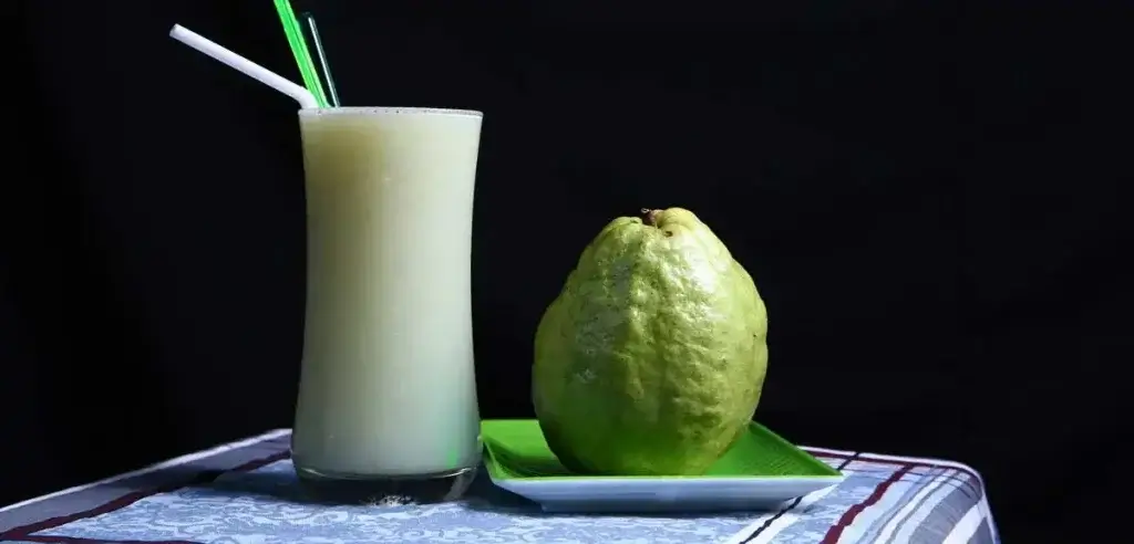 guava-juice-smoothie